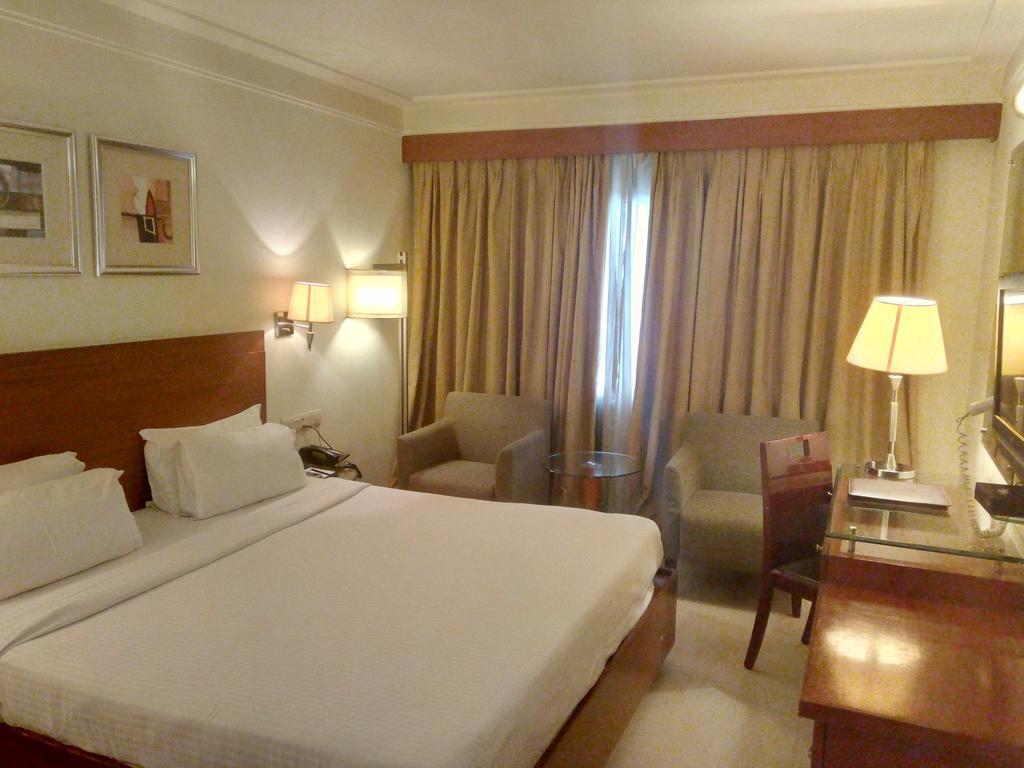 Hampshire Plaza Otel Haydarabad Dış mekan fotoğraf
