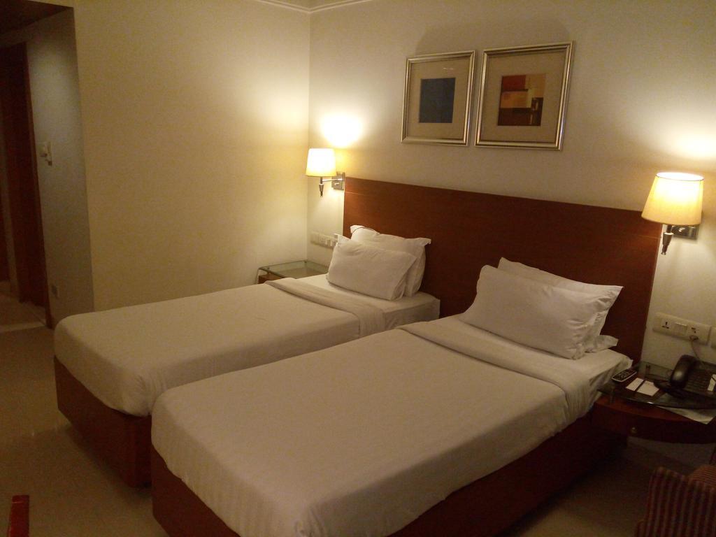 Hampshire Plaza Otel Haydarabad Dış mekan fotoğraf
