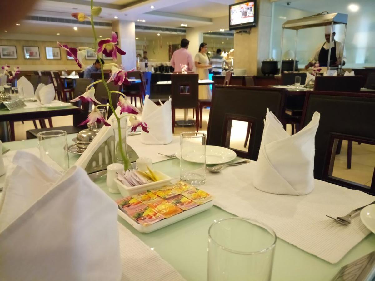 Hampshire Plaza Otel Haydarabad Dış mekan fotoğraf